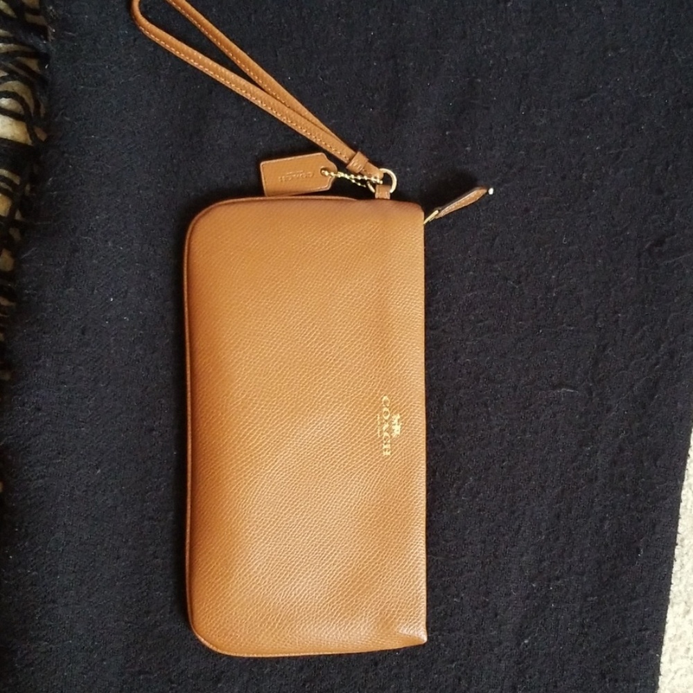 Coach wristlet wallet